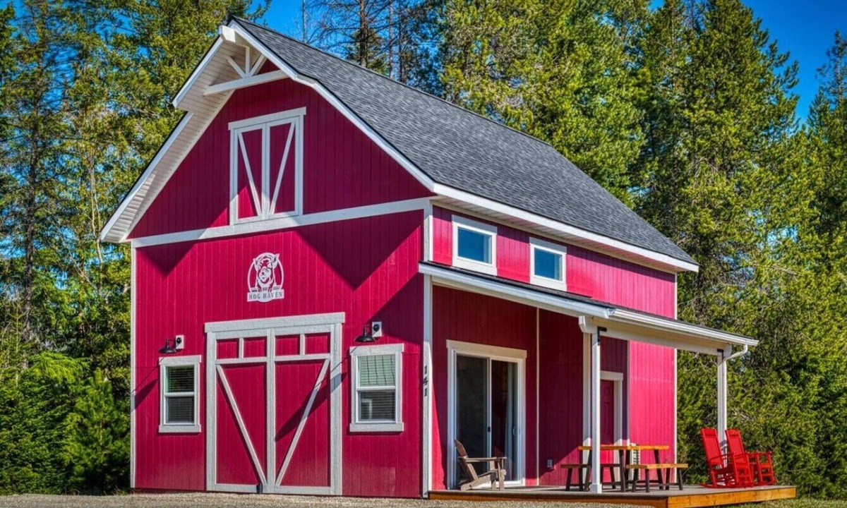Sagle House | Little Red Hog Haven
