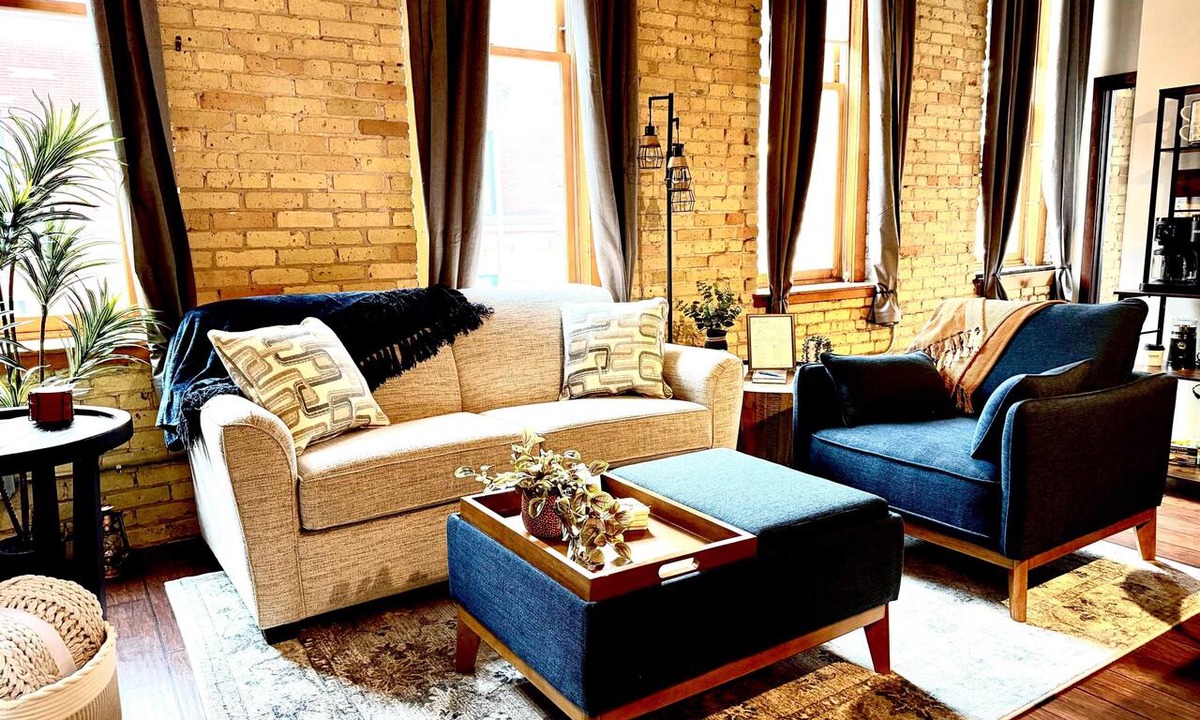 Canal Park Apartment | Loft on Lake Ave in Canal Park