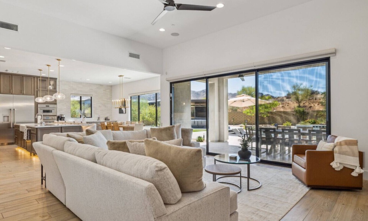 North Scottsdale House | Lux Home + Pool + Spa + Grill