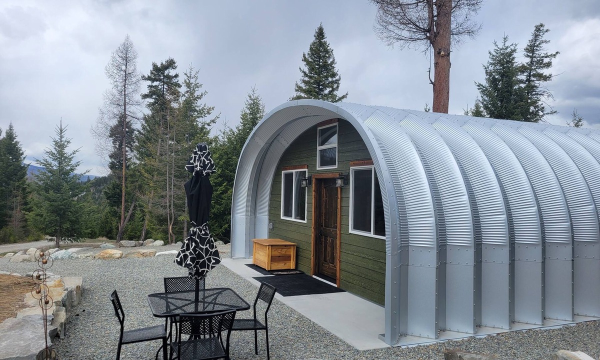 Kalispell Cabin | Luxurious Quonset hut in the woods, mountain views