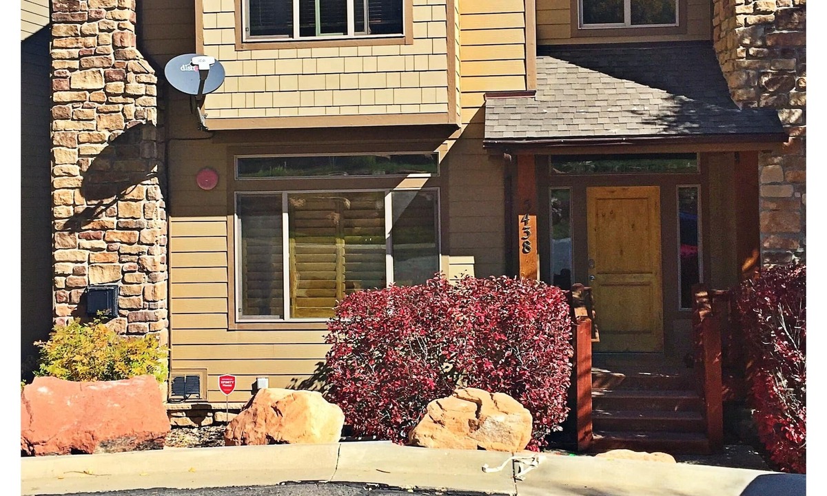 Bear Hollow Village House | Luxurious Townhome Near 2 World Class Ski Resorts Sleeps 10