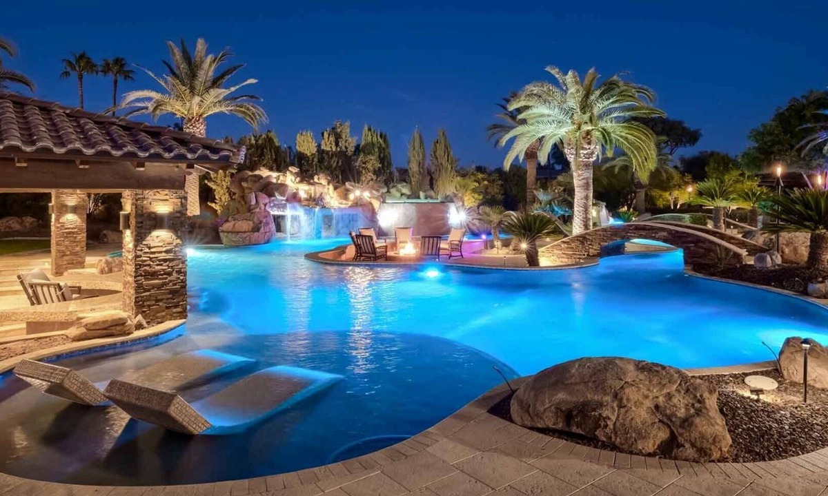 Paradise Valley House | Luxury Oasis - 7BR Estate w/Lazy River, Pool, Spa & Sport Court