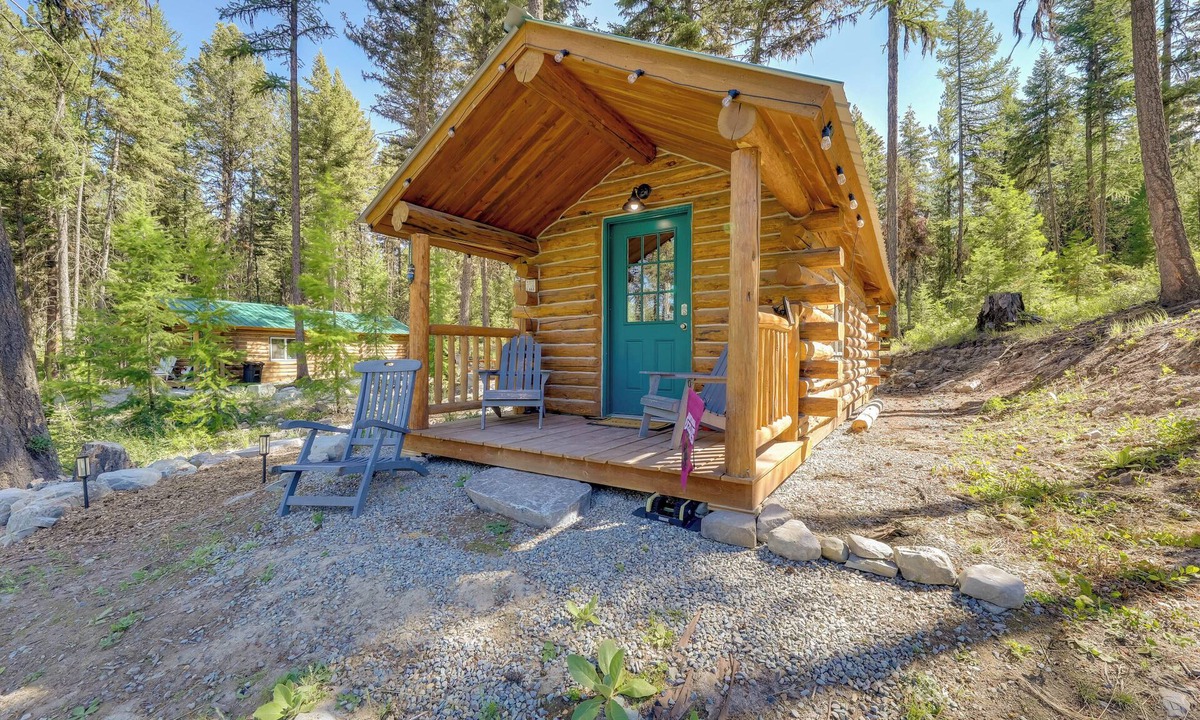 Marion Cabin | McGregor Lake Access: Cabin in Wooded Wilderness