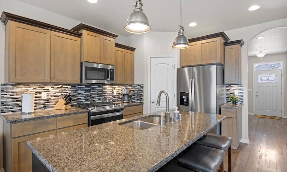 Kennewick House | Modern Family Friendly House