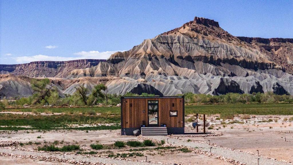 Torrey House | Modern Glass Retreat by Capitol Reef