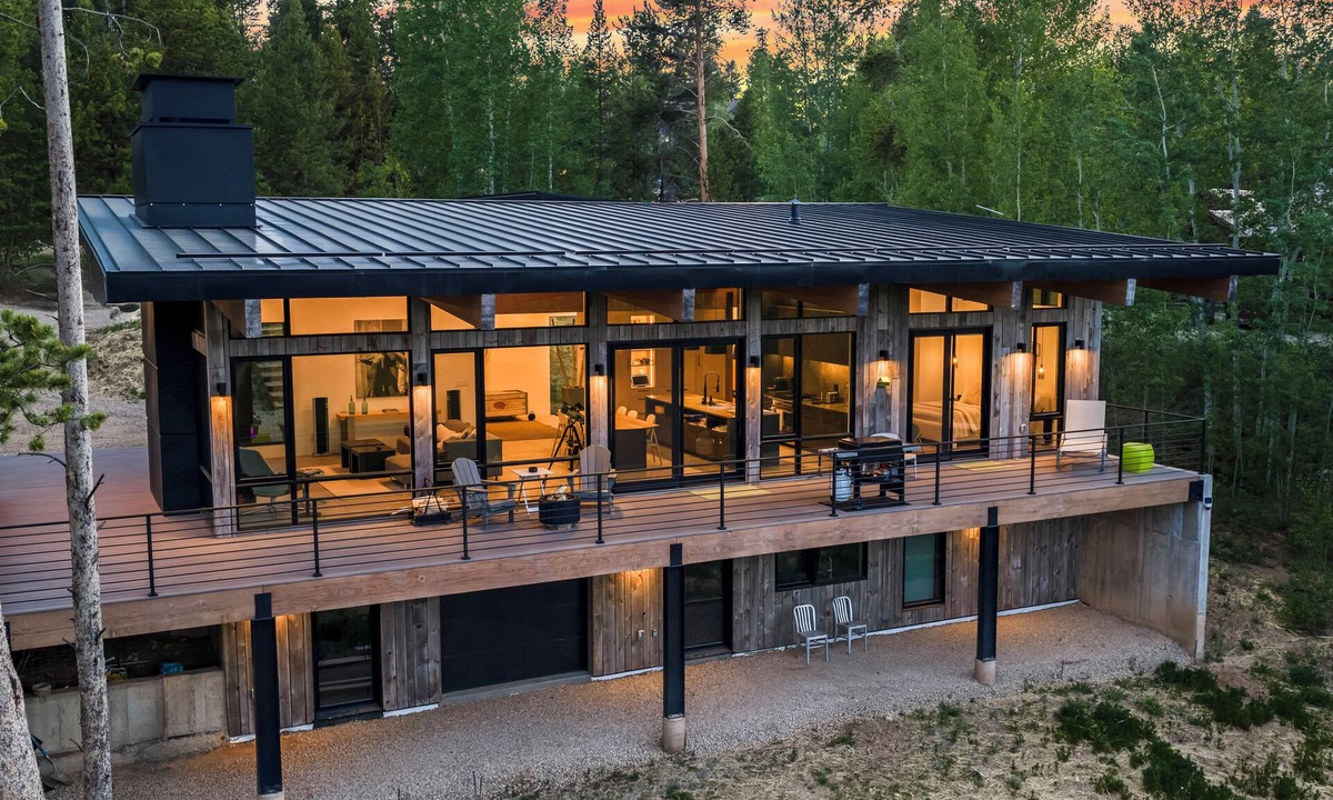 Sunset Ridge Cabin | Modern Mountain Retreat - 2 acres - private trails & breathtaking views