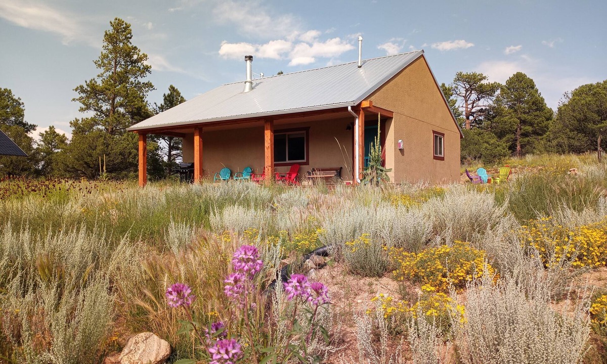 Westcliffe Cabin | Mountain Cabin, Cozy Off-Grid Retreat near Westcliffe,CO!