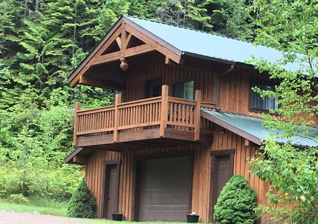 Ronan House | Mountain Cedars Getaway