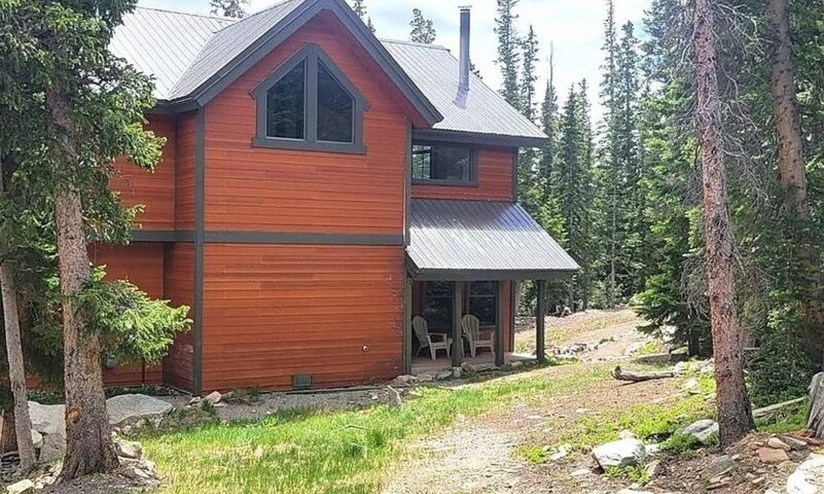 Valley of the Sun House | Mountain Modern 4 Bedroom Cabin on Hiking Trails. Great for families.