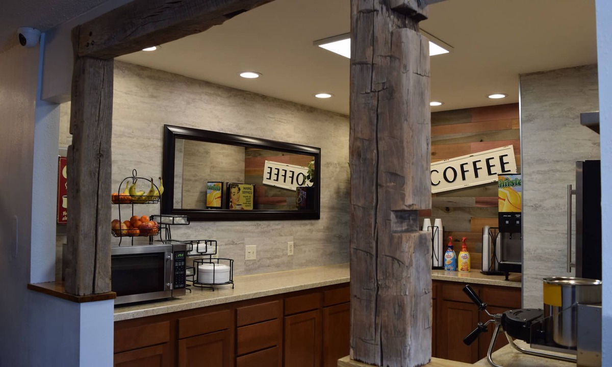 Killdeer Hotel | Mountain View Hotel