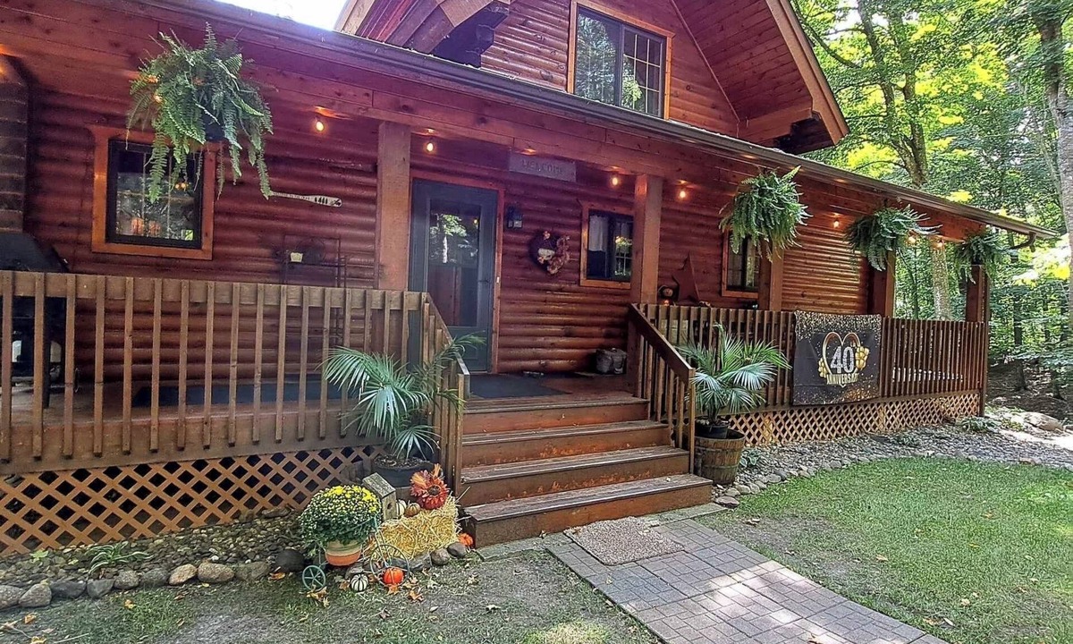 Long Prairie Cabin | Need a place to relax this summer?