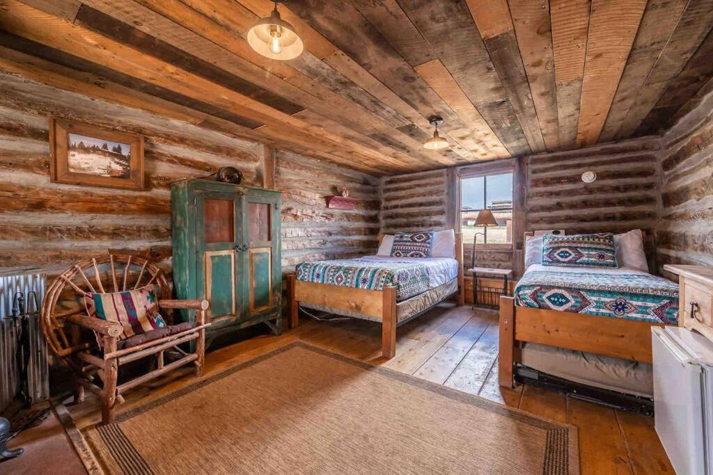 Lake George Ski Chalet | New! Historic 1906 cabin in Colorado Natl Forest