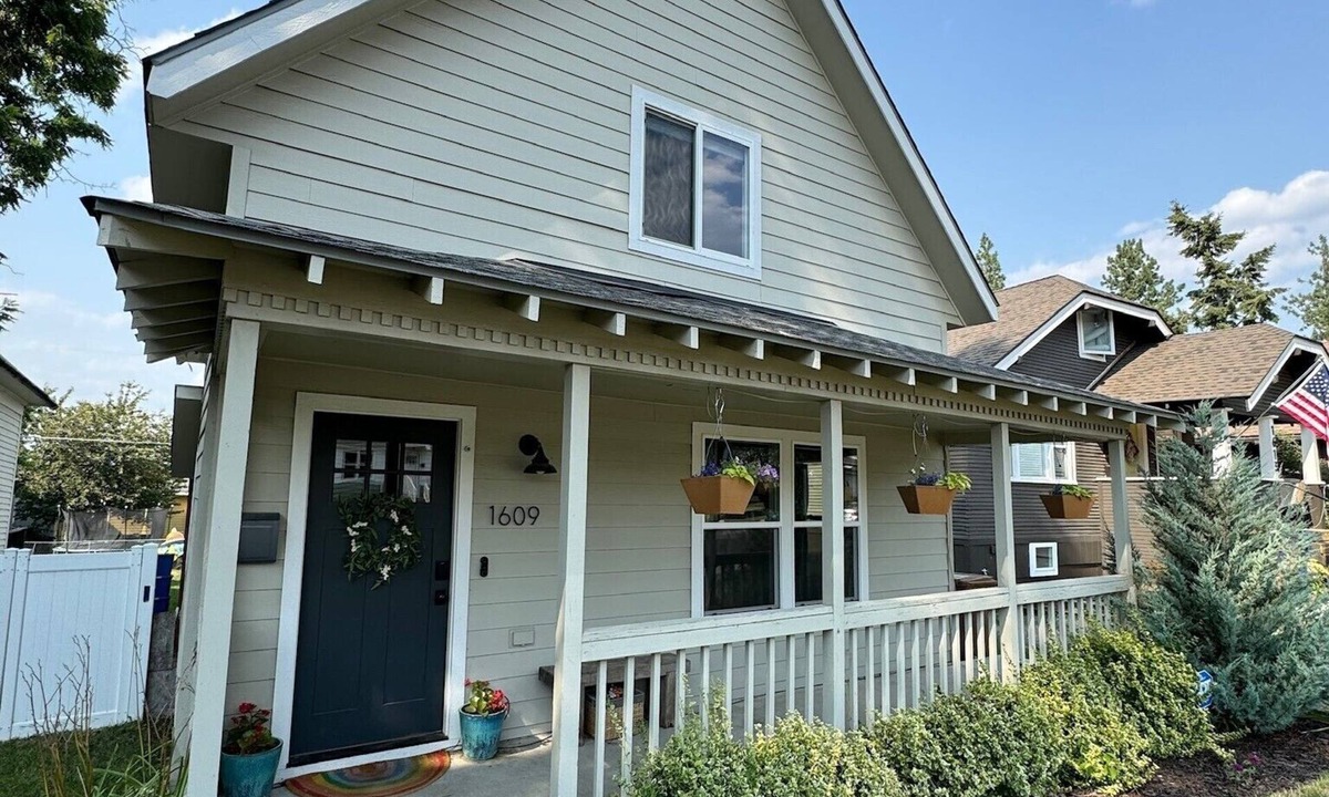 South Perry District House | Oasis Off Perry Street