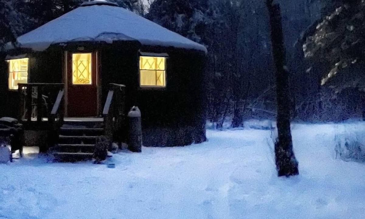 Culver Cabin | Off grid yurt in birding area, access to State Rec. trail and Whiteface river
