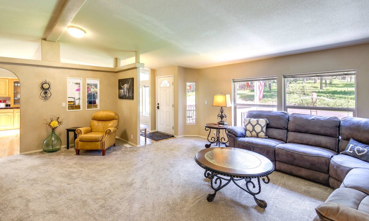 Missoula House | Peaceful Hideaway ~ 16 Mi to Downtown Missoula!