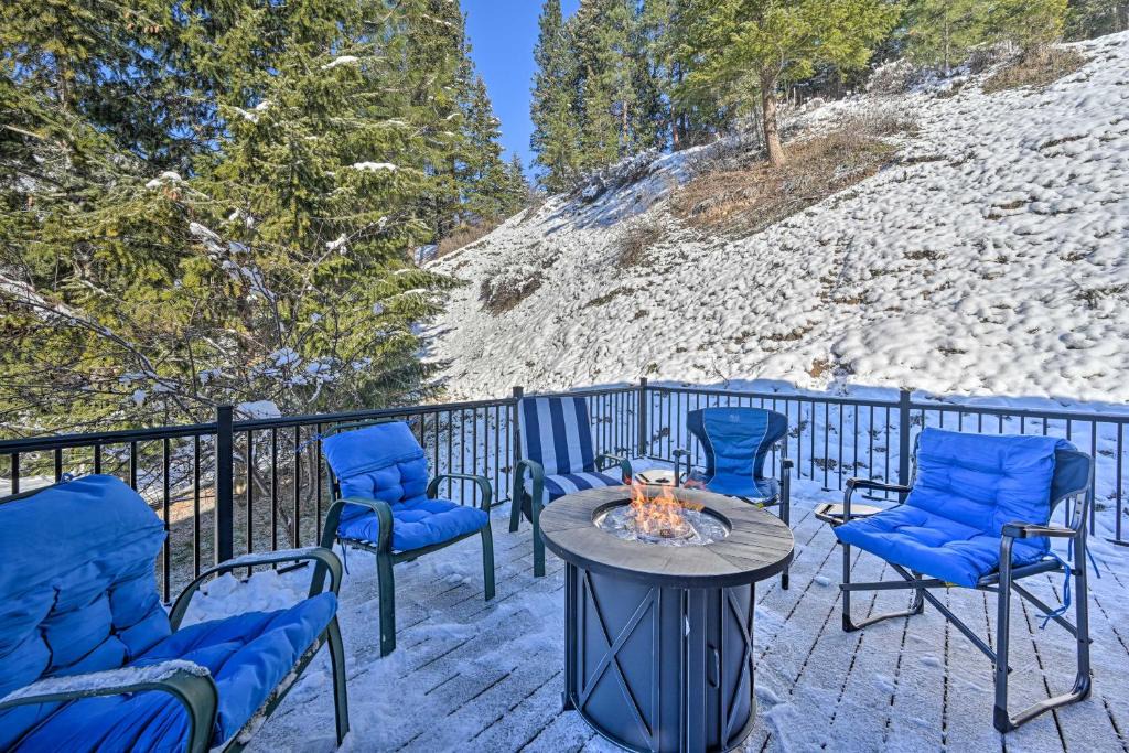 Superior House | Peaceful Superior Home with Fire Pit and Mtn View