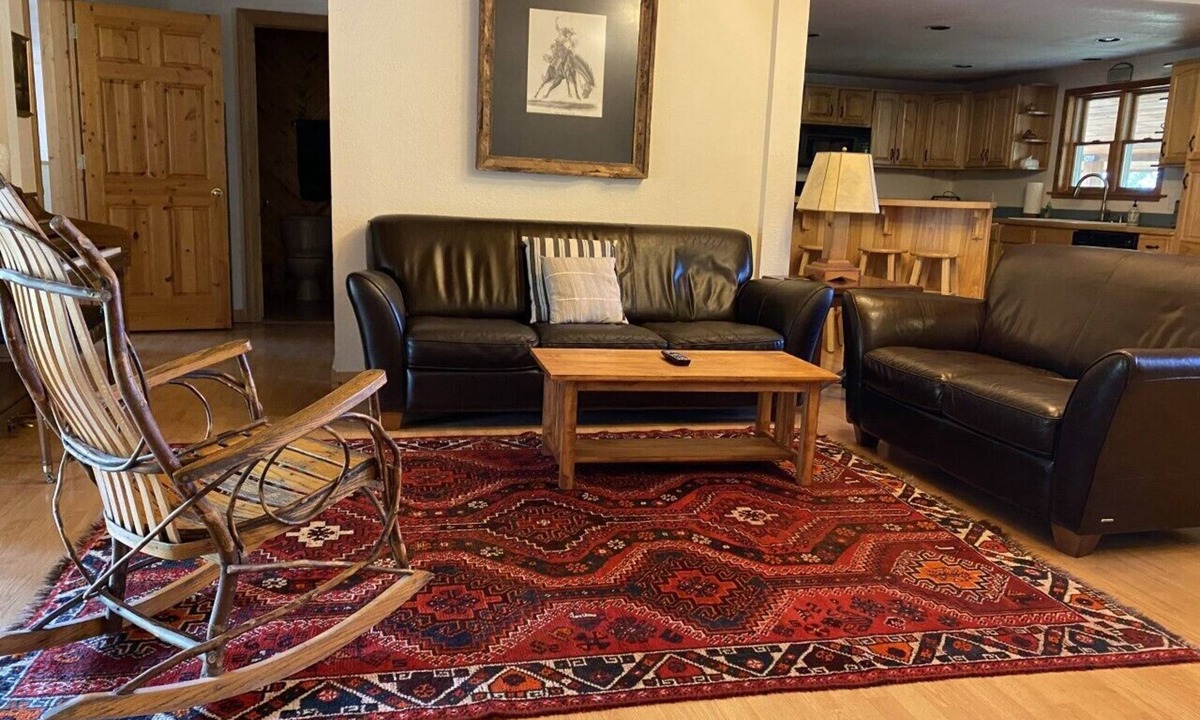 Columbia Falls House | Quiet and Comfortable, 20 mins to GNP/pet friendly