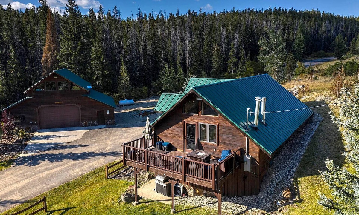 Anaconda Cabin | Quiet Pintler Getaway - Minutes from Georgetown!