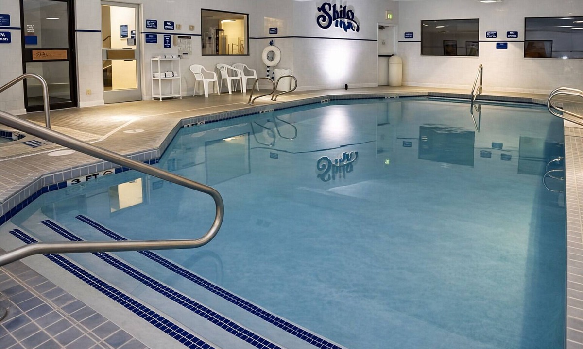 Elko Hotel | RARE FIND! TWO AMAZING UNITS, PARKING, POOL