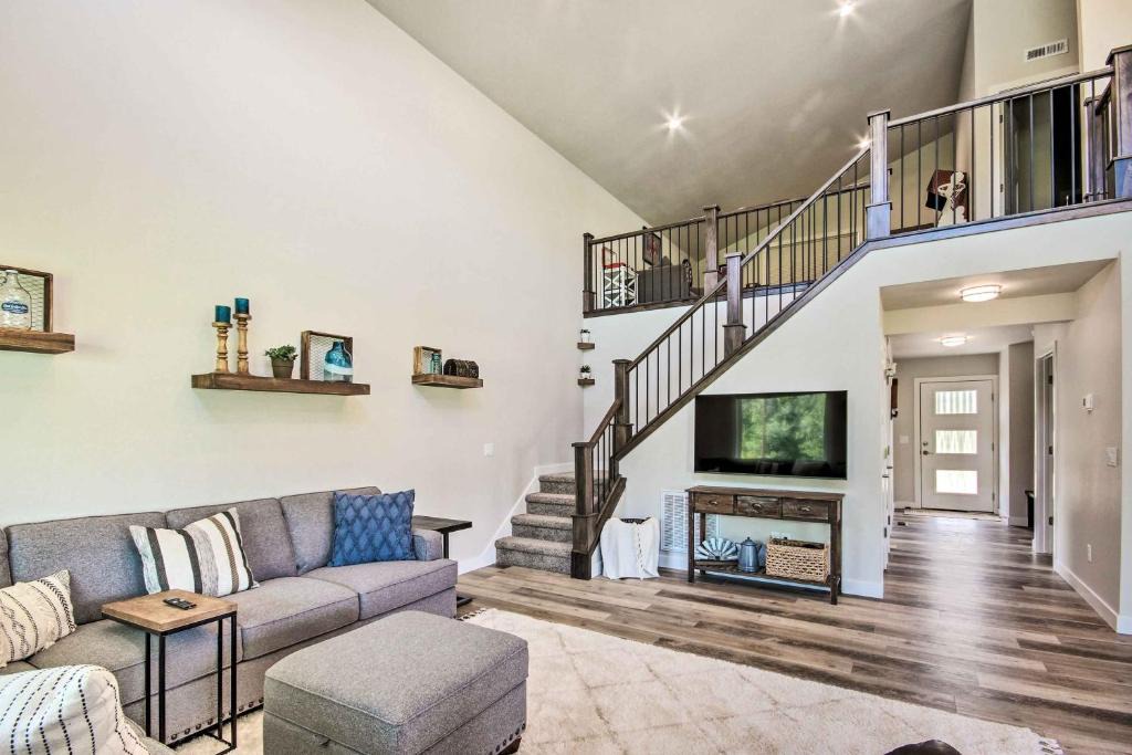 Red Lodge House | Red Lodge Home with Patio about 1 Mi from Downtown!