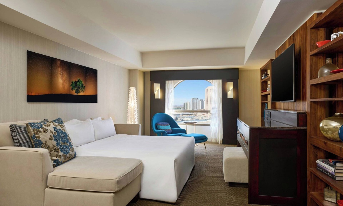 Downtown Phoenix Hotel | Renaissance Phoenix Downtown