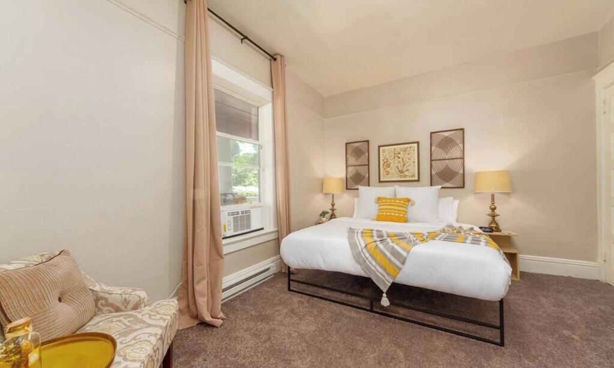 West Central Apartment | Renovated 1 Bed, 1 Bath, KING BED! Near Downtown!
