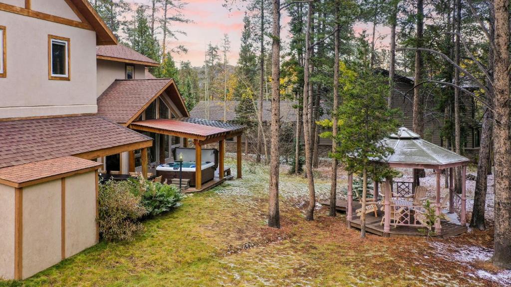 Peak 8 House | River Rock by AvantStay