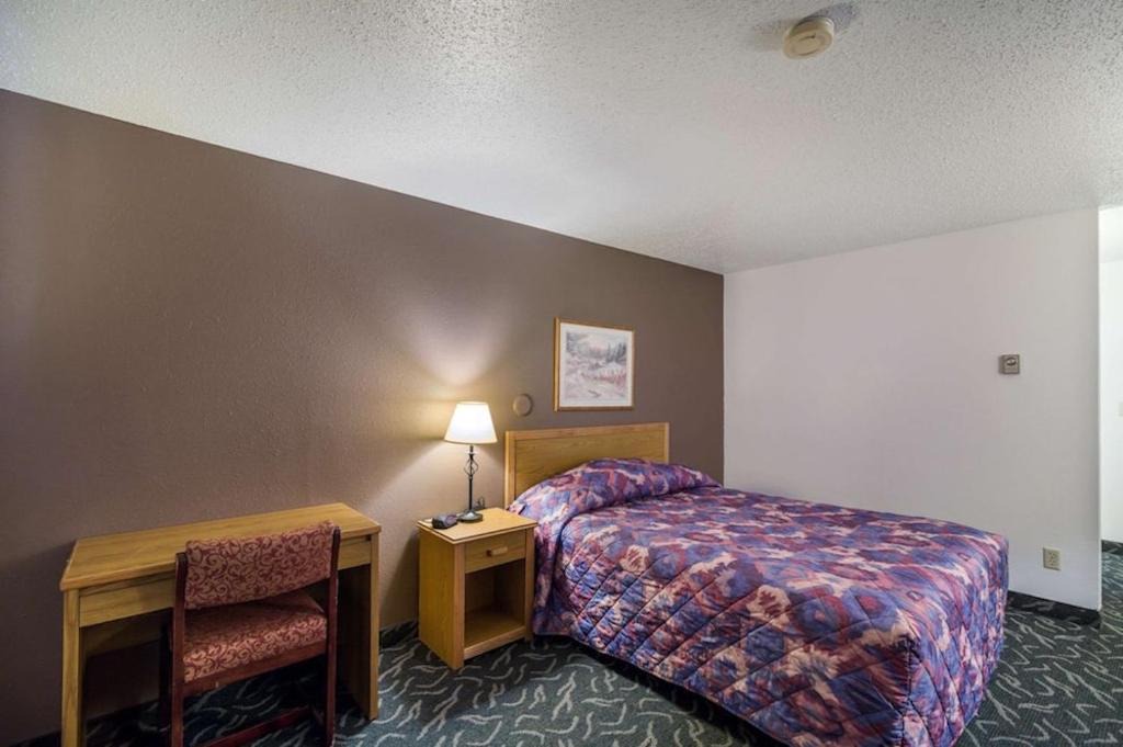 Wibaux Hotel | Rodeway Inn Gateway to Medora T-Roosevelt & Makoshika State Park