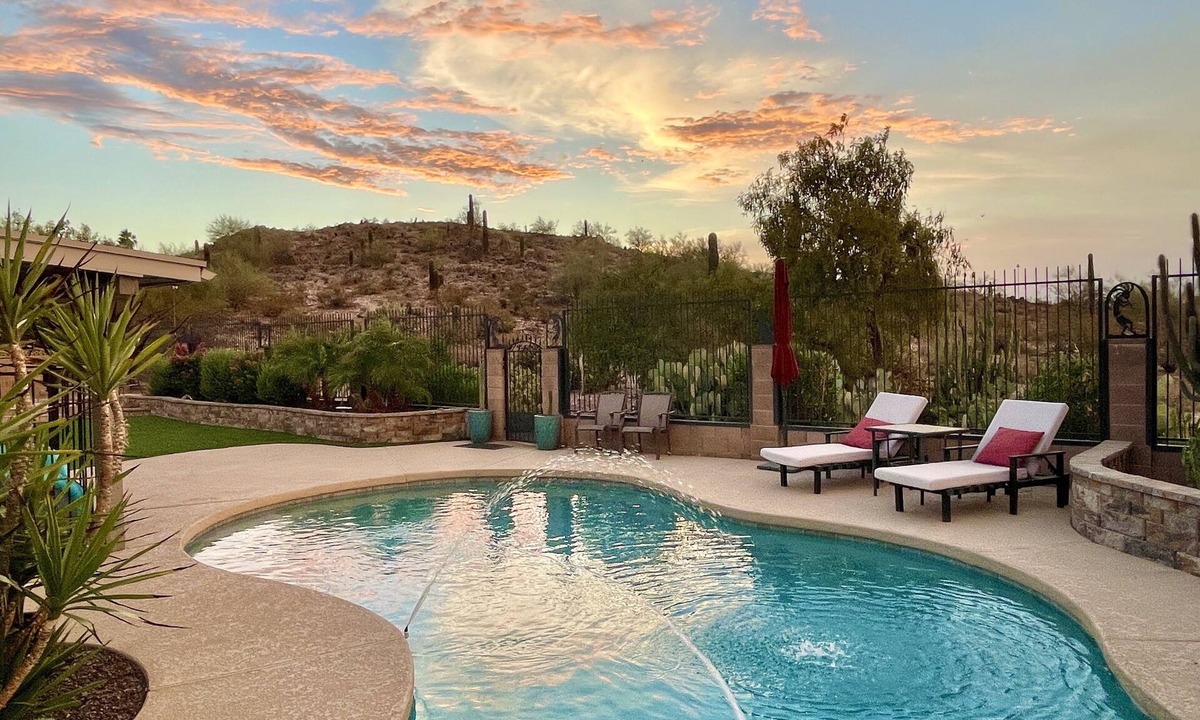 Paradise Valley Oasis House | SANCTUARY ON THE MOUNTAIN- A central city, desert view, heated pool, gem.