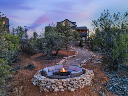 Orderville House | Sandstone Pointe, Elegance Among the Cliffs
