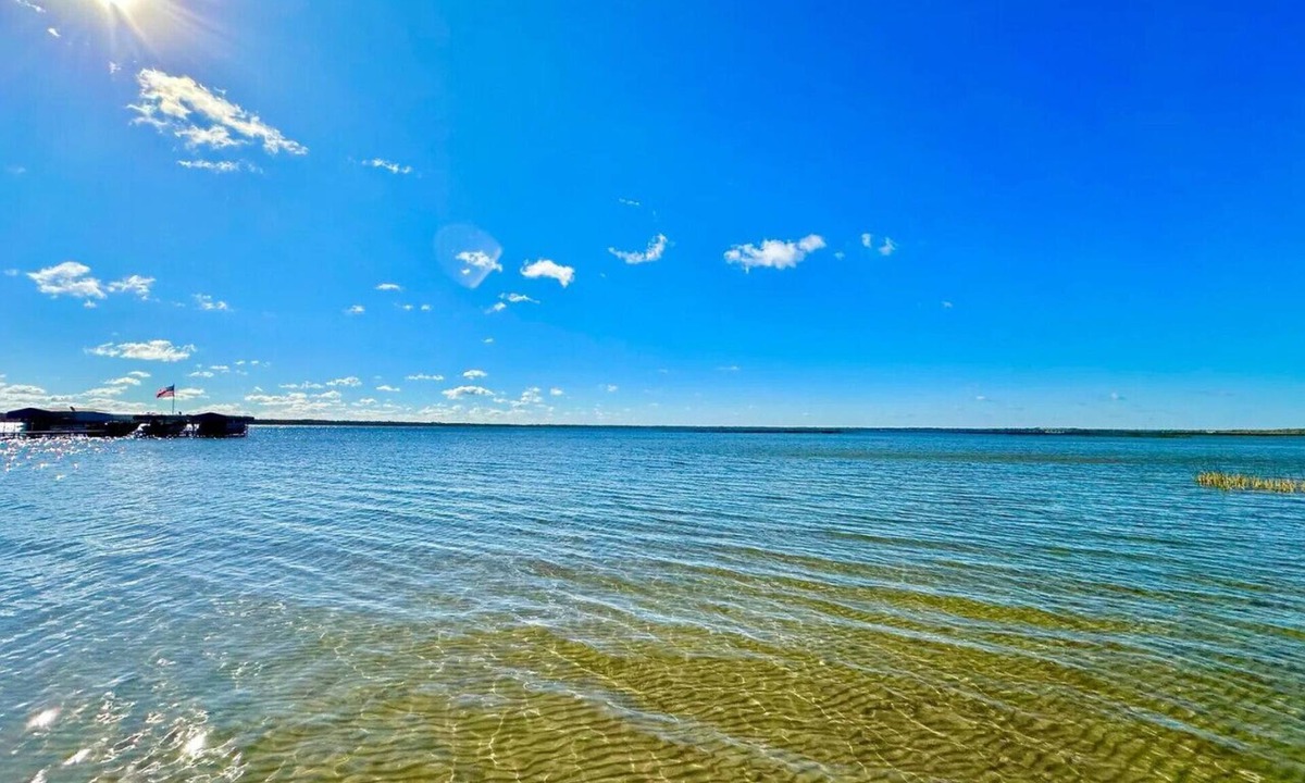 Brainerd Cabin | Sandy Shallows on North Long Lake
