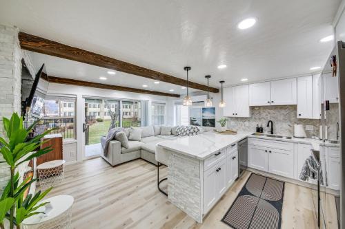 Sandpoint House | Seasonal Pool & Marina! Condo on Lake Pend Oreille