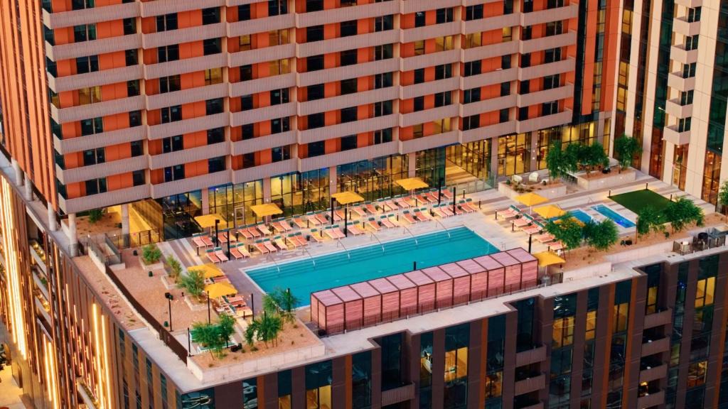 Evans Churchill Hotel | Sentral Sol Modern