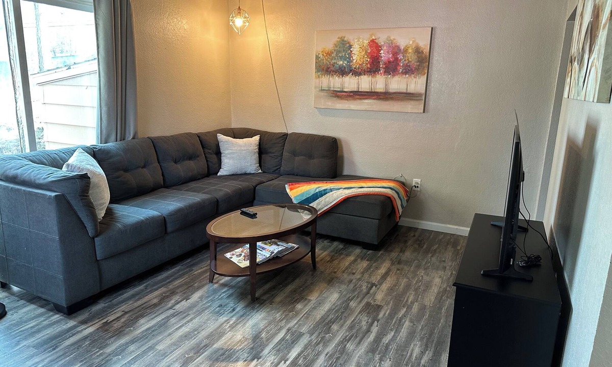 West Spokane Apartment | Serene 2-BR Finch Arboretum Home Near Downtown Attractions + AC & Free Parking