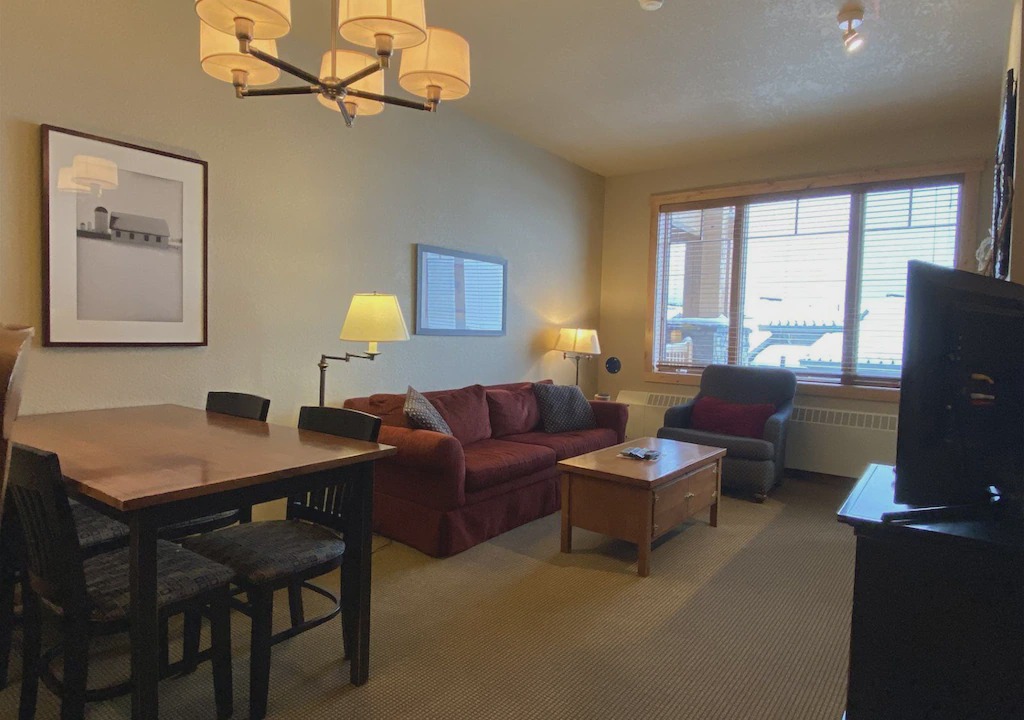 Whitefish Condo | Ski-In/Ski-Out Morning Eagle 207