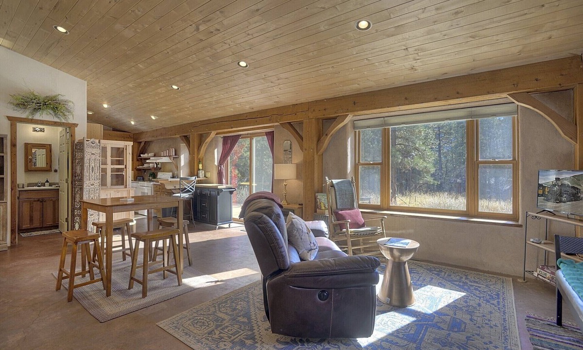 Los Ranchitos Estates Cabin | Solar-Powered Cabin | Starlink, Secluded Retreat