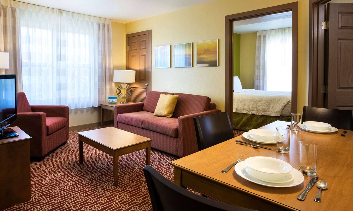 Shea Business Park Hotel | Sonesta Simply Suites Phoenix Scottsdale