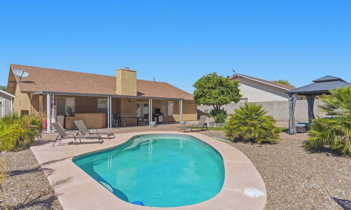 Rita Ranch House | Southside Summer Fun Oasis | Pool, Grill & Games