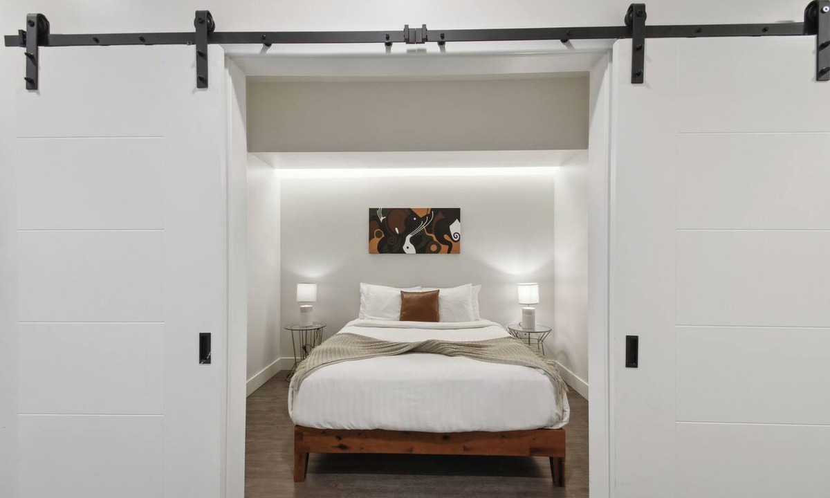 Highland Condo | Southwestern Charm | Studio Loft | Shady Deck w/Pets