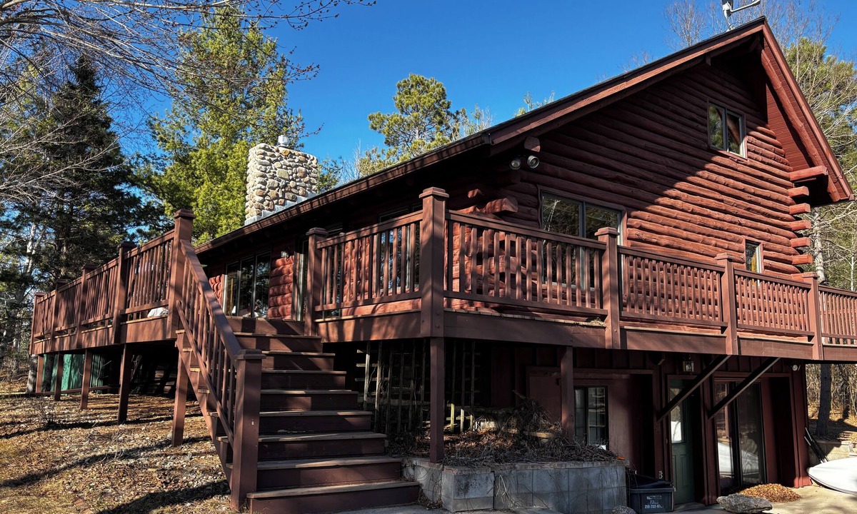 Nevis Cabin | Spacious 5-bedroom cabin on the beautiful 8th Crow Wing with modern amenities.