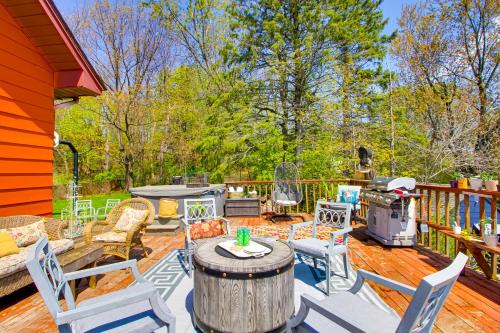 Duluth House | Spacious Duluth Home ~ 4 Mi to Lake Superior!