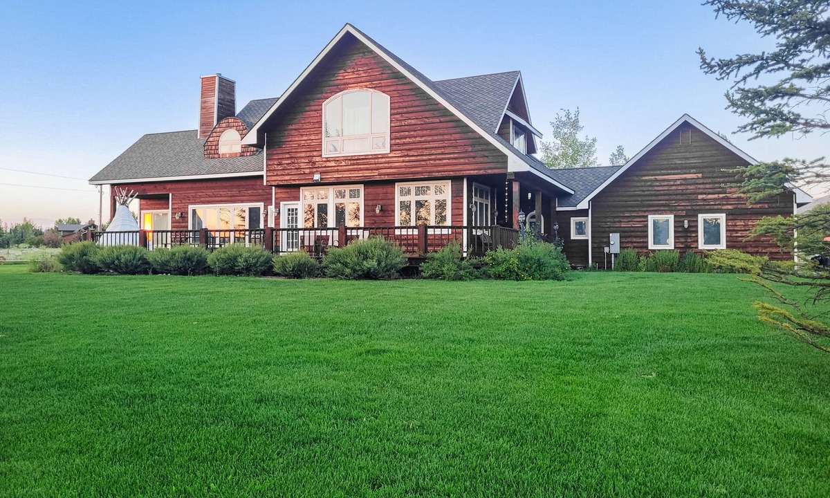 Driggs House | Spacious mtn-view home with fireplace, grill, large deck, jetted tub, streaming