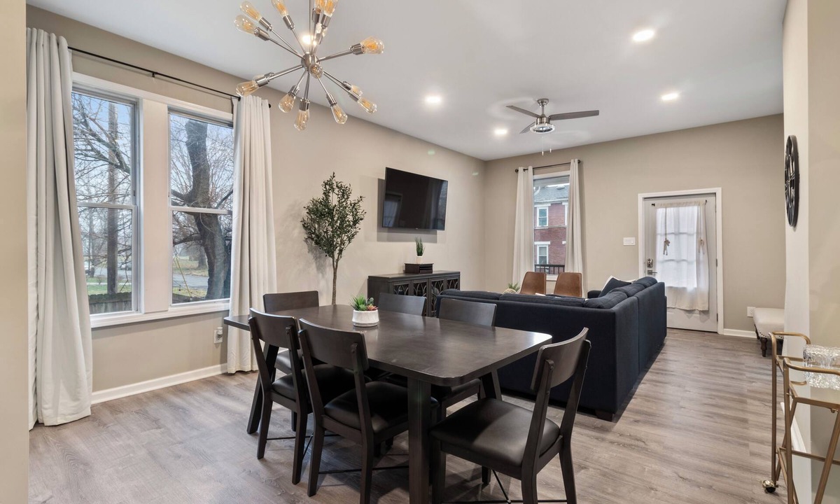 Cincinnati House | Spacious three bedroom ten min from downtown!