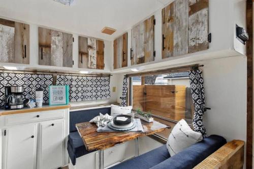 Twin Falls Apartment | #StayinMyDistrict Twin Falls Backyard Glamper