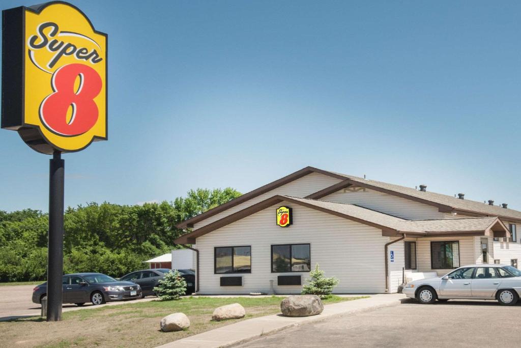 Jamestown Hotel | Super 8 by Wyndham Jamestown