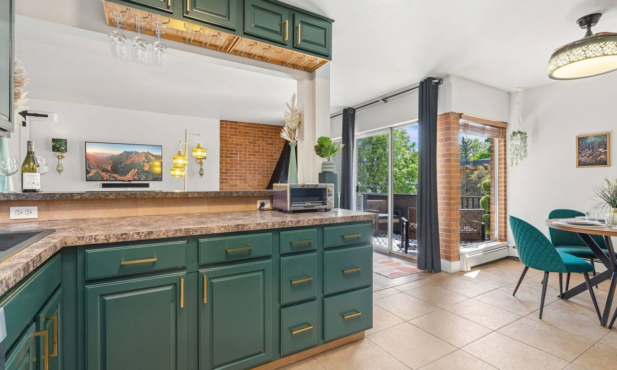 University Park Apartment | The Aviary Near CSU Pool, Sauna, and Gym