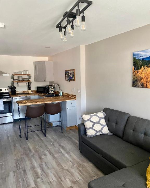 Darby Hotel | The Darmont Hotel and Suites