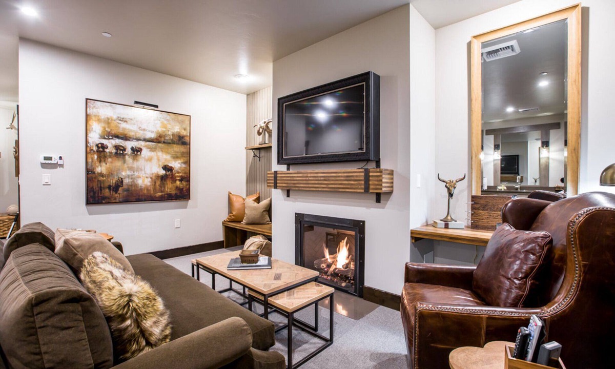 Whitefish Condo | The Galleries Lodging Downtown Whitefish Suite 203 | 1 Bed, 1 Bath