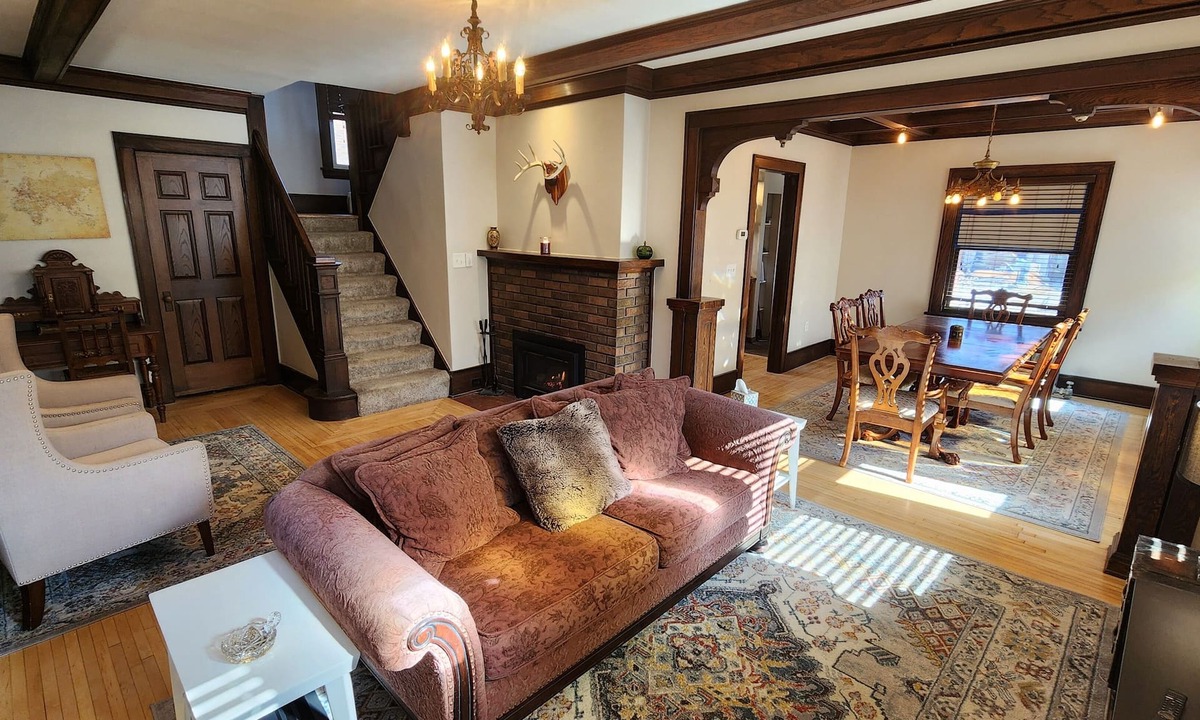 Minneapolis House | The Hawthorne: 4-5 bedroom Mission-Style Home, Minutes to Downtown