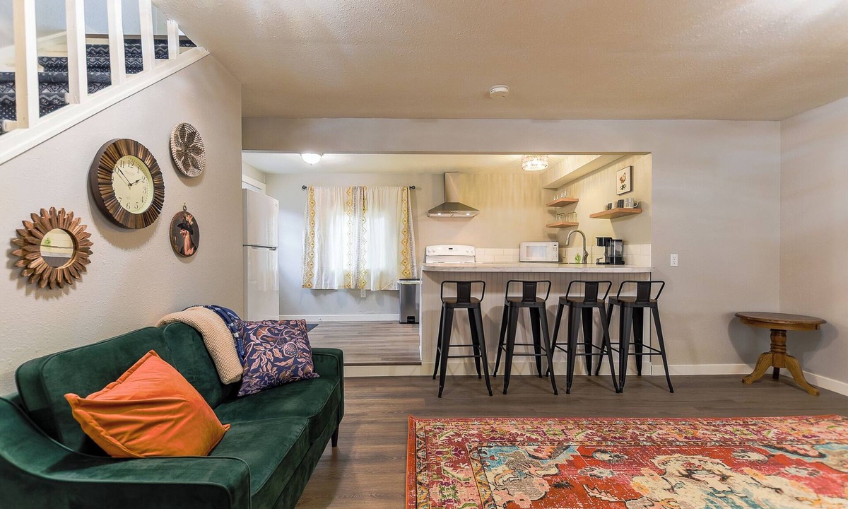 Moscow House | The Palouse Perch. A cozy spot within walking distance of downtown Moscow.